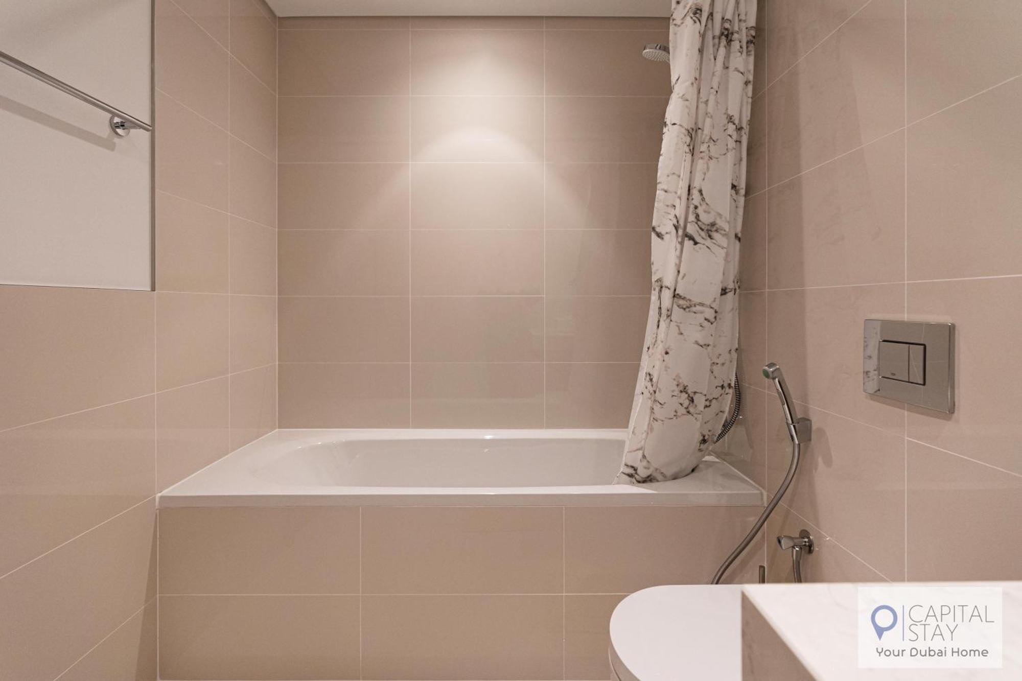 Capital - 4 Bed In Beachfront Palm Jumeriah Apartment